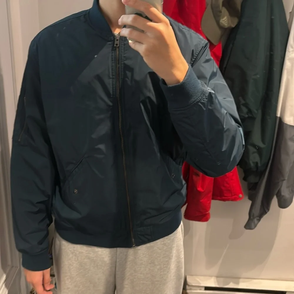 XL Old Navy Bomber Jacket - Picture 6 of 7